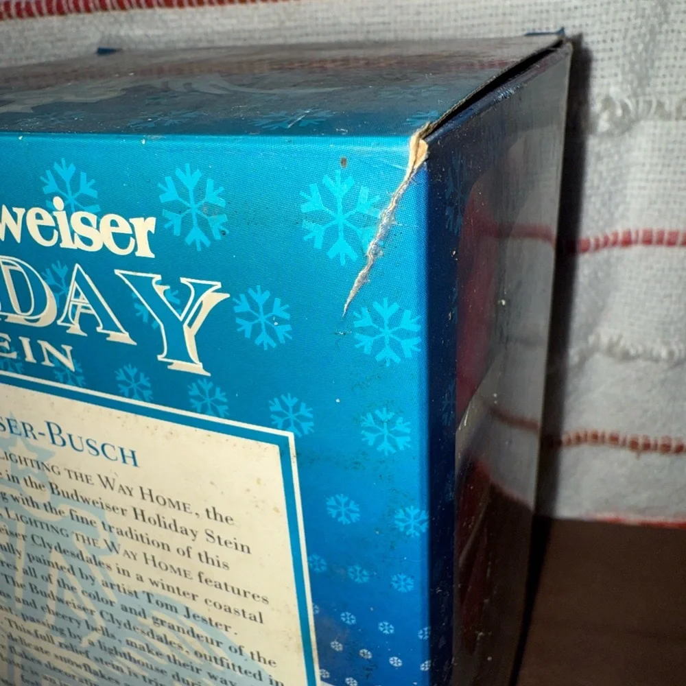 Vintage‎ Budweiser 1995 Holiday Stein with Festive Red and Blue Design